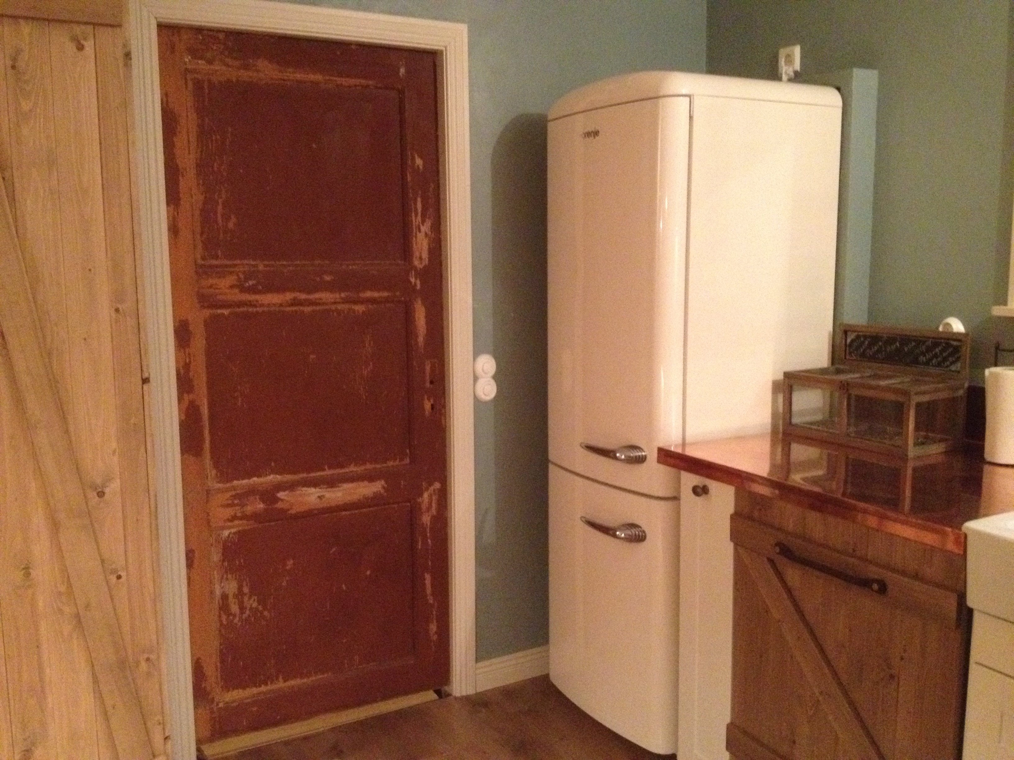 Äntligen är mitt retrokylskåp på plats!